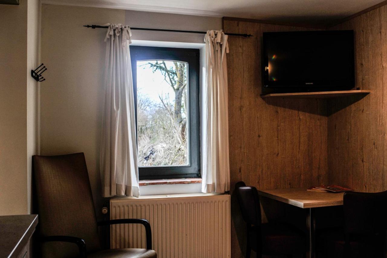 B&B De Dubbelmolen Tongeren Esterno foto
