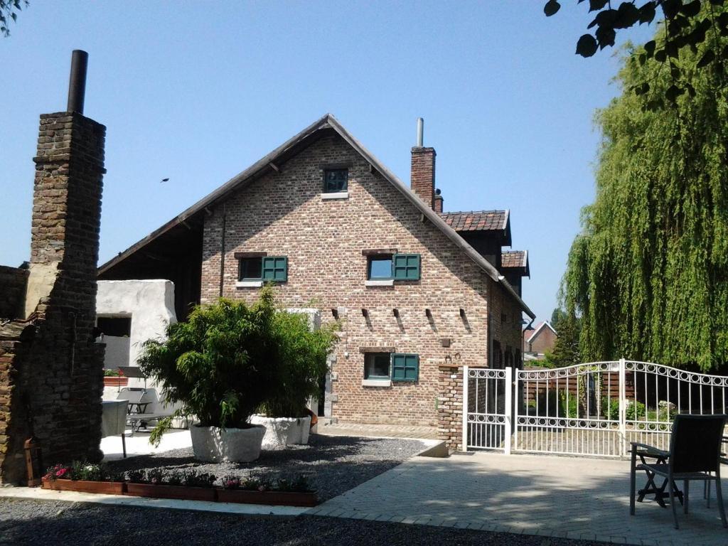 B&B De Dubbelmolen Tongeren Esterno foto